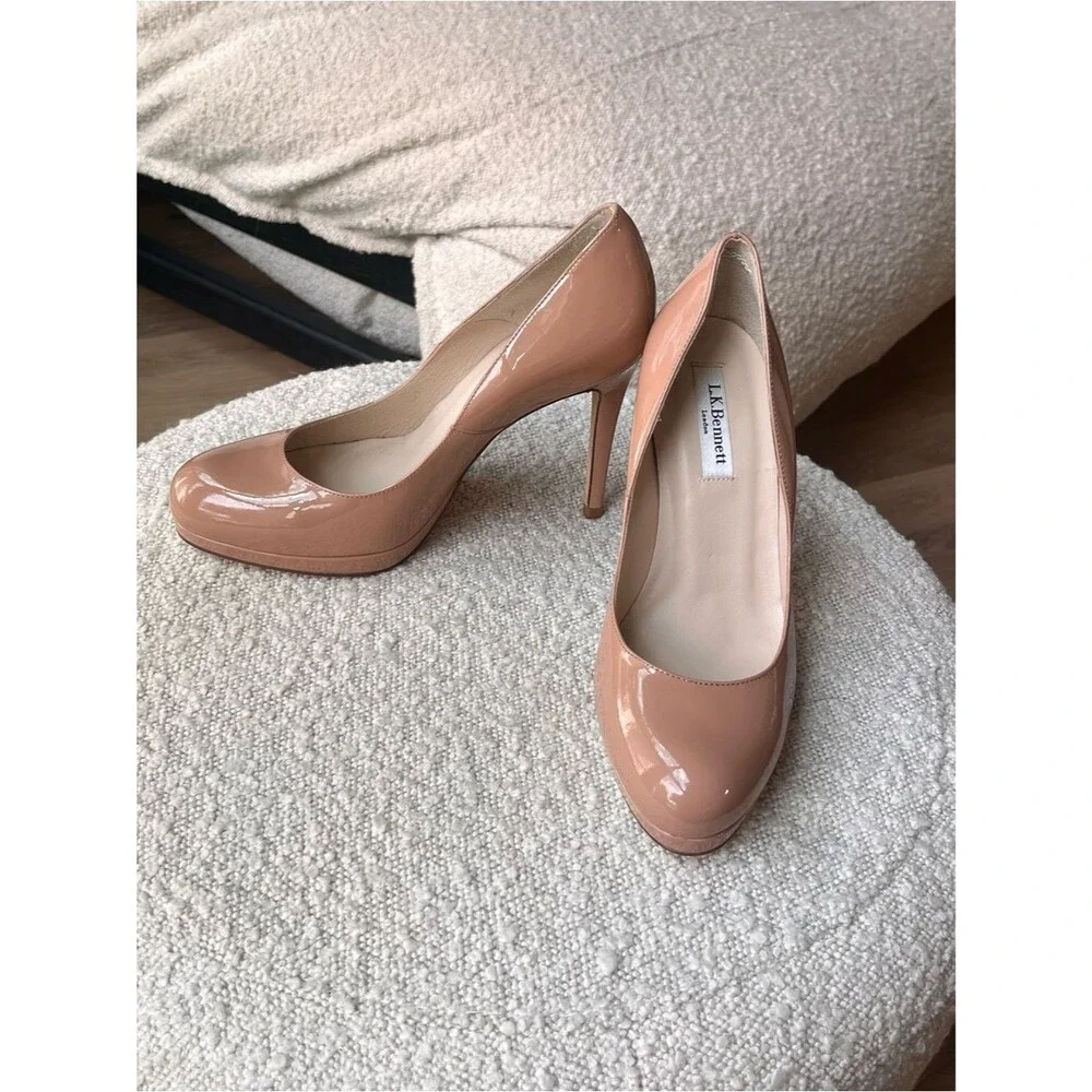 LK Bennett Sledge Patent Platform Courts Heels in Trench size 39 (US 8.5)